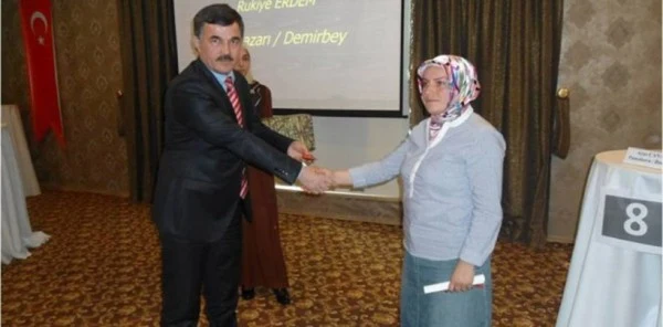 2013 Yılı Kadın Çiftçiler Yarışıyor Yarışmasında Sapancalı Kadın Çiftçi Yarıştı