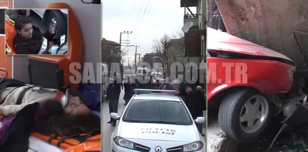 Otomobil Öğrencilere Çarptı: 3 Yaralı