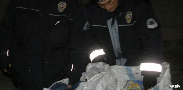 Sapanca'dan Kocaeli'ye Gitti Rögar Kapaklarını Çalarken Yakalandı