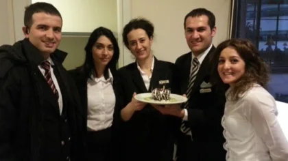 Sapanca Güral Otel'de Terfi Alan Personele Arkadaşlarından Sürpriz Kutlama