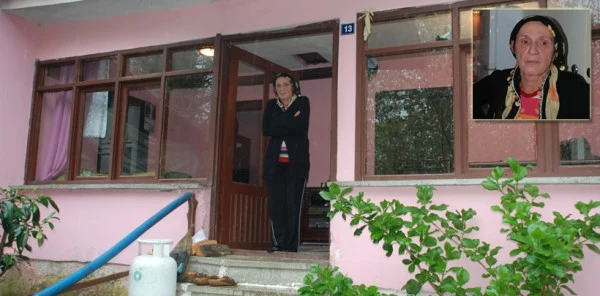 Evinin Orta Hasarlı Olduğunu 14 Yıl Sonra Yıkım Ekibinden Öğrendi