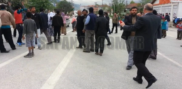 Kestanelik Mahallesi Sakinleri Yol Kesti