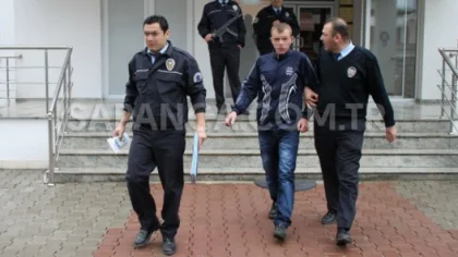 Asker Firarisi Hırsız Polislerin Dikkati Sayesinde Yakalandı