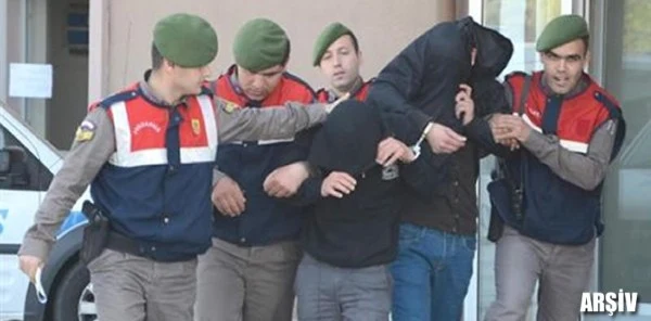 Sapanca'da Uyuşturucu Operasyonu: 8 Adres Eş Zamanlı Basıldı! 8 Gözaltı