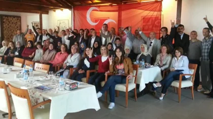 MHP Sapanca Kadın Kolları Anneler Günü Münasebeti ile Kahvaltı Düzenlendi
