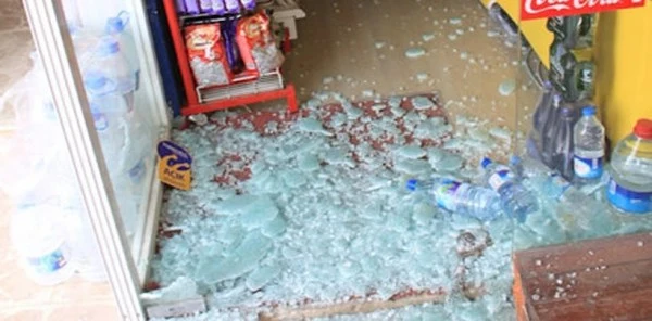8 Bin Lira Değerinde Sigara Çaldılar
