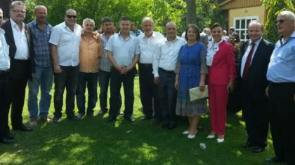 MHP Sapanca Eski İl Başkanı Hamdi Kılıçaslan'ın Oğlunun Düğününde Biraraya Geldi