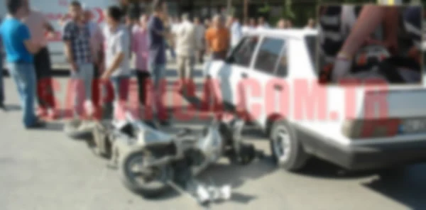 Sapanca Uzunkum'da Trafik Kazası: 2 Yaralı