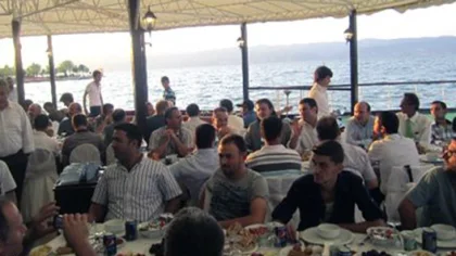 Otokar Ailesi Sapanca'da İftarda Buluştu