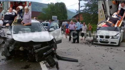 Sapanca'da Trafik Kazası: 2 Yaralı