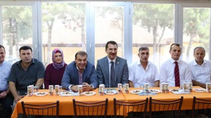 AK Parti Sapanca İlçe Teşkilatı Parti Binasında Bayramlaşma Töreni Düzenlendi