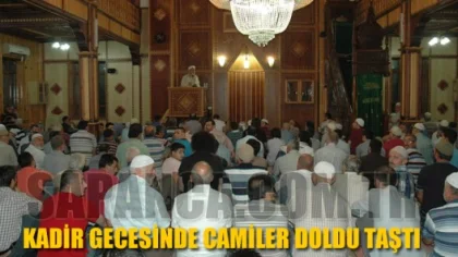 Kadir Gecesinde Sapanca'da Camiler Doldu Taştı