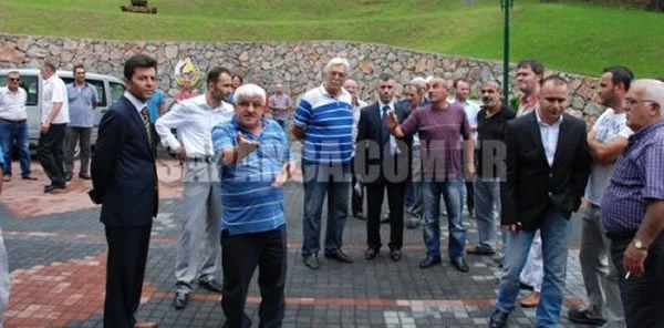 Sapancaspor'da Kongre Komedisi