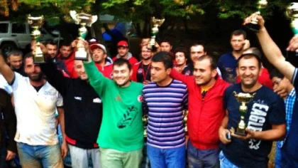 Düzce Off Road Yarışlarında Yarışan Hüseyin Memioğlu Yine Kupa Kaldırdı