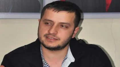 Evlilik Yıldönümlerinde Zühre Bebekle Sevindiler