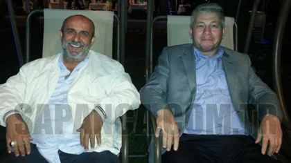 Fehmi Gür ve Selami Öztürk'ün Salıncak Keyfi