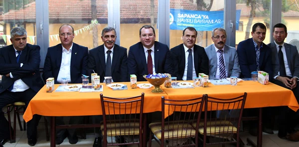 AK Parti Sapanca Bayramlaştı