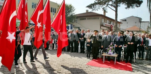 Cumhuriyetin 90. Yılı Coşkuyla Kutlandı