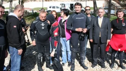 Tüzmen Sapanca Gölü'nde Dalış Yaptı