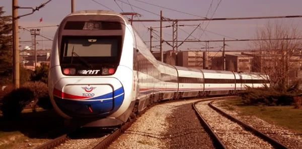 Yüksek Hızlı Tren Hattına 13 Ekim'de Elektrik Verilecek