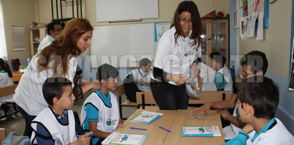 'Bayer Genç Bilim Elçileri' Sapanca'da Alaçam Ortaokulu Öğrencileriyle Buluştu