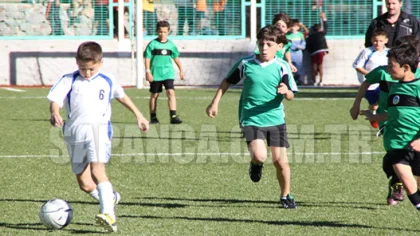 Sapanca Akademi Futbol Okulu Çalışmalarını Sürdürüyor
