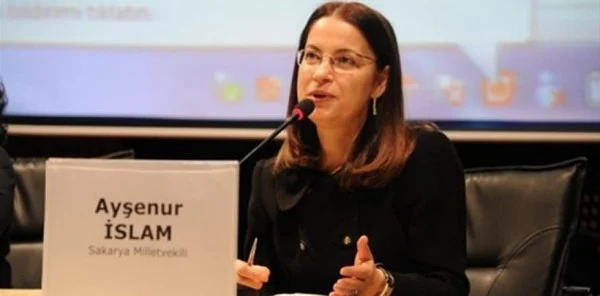 Aile Bakanı Ayşenur İslam Kimdir?