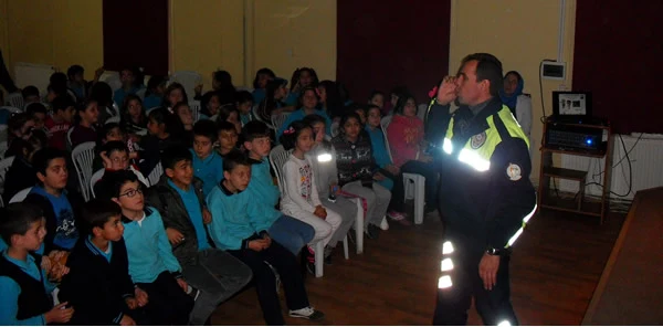 Sapanca'da 'Temel Trafik Kuralları' Seminerleri