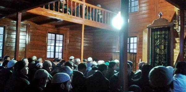 Böyle Sabah Namazı Coşkusu Görülmedi (Dibektaş Camii)