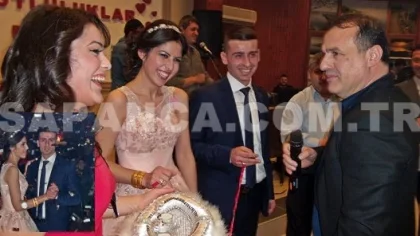 Burcu Hemşire Gönlünü Harun'a Kaptırdı