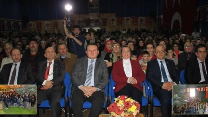 Aday Tanıtım Toplantısında İzdiham Yaşandı