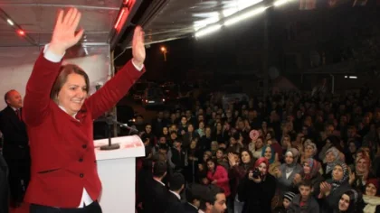 Arapoğlu Göl Mahallesi'nde Konuştu
