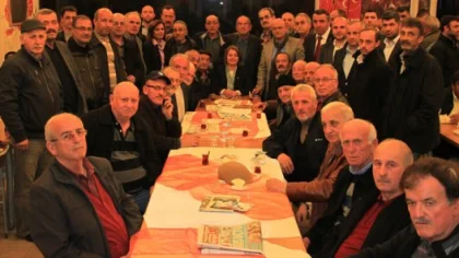 Demokrat Partililer "Oya Arapoğlu" Dedi