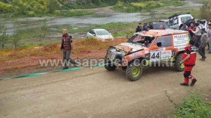 Hüseyin Memi Trafik Kazası Geçirdi