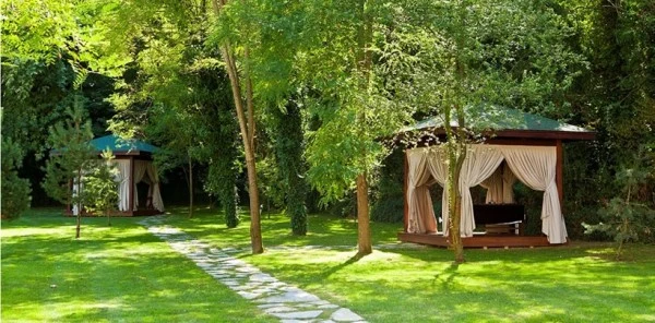 Annenize Tazeleyici Bir Tatil Hediye Edin