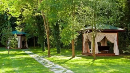 Annenize Tazeleyici Bir Tatil Hediye Edin