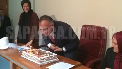 Aydın Yılmazer'e Meclis Toplantısında Doğum Günü Sürprizi