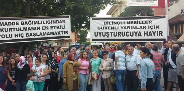 Sapanca'da 'Uyuşturucuya Hayır' Yürüyüşü