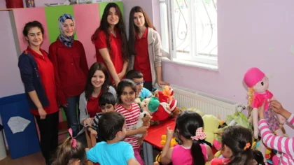 Sapanca Anadolu Lisesi Öğrencileri Minik Kardeşlerini Unutmadı
