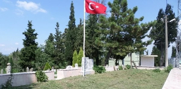 Büyükşehir Arife Günü Mezarlıklarda Çiçek Dağıtacak