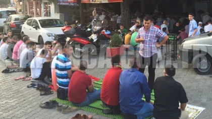 Bayram Namazında Camiler Doldu Taştı