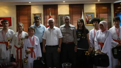 Karateciler Yılmazer'i Ziyaret Etti