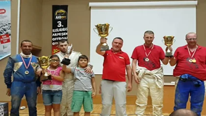 Hüseyin Memi ve Hüsnü Taylan Ardeşen'den Kupalarla Dönüyor