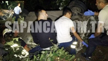 Sapanca'da Trafik Kazası: 2 Yaralı