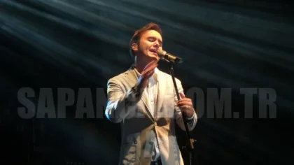 Mustafa Ceceli Sapanca'da Sevenleriyle Buluştu