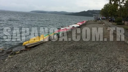 Sapanca Gölü Sahilinde Bulunan Deniz Bisikletleri Kaldırılıyor