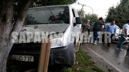 Sapanca Kurtköy'de Trafik Kazası: 2 Yaralı