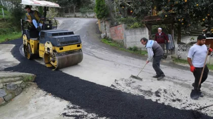 Asfalt Yama Çalışmaları Devam Ediyor