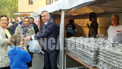 Sapanca Belediyesi 5 Bin Aşure Dağıttı