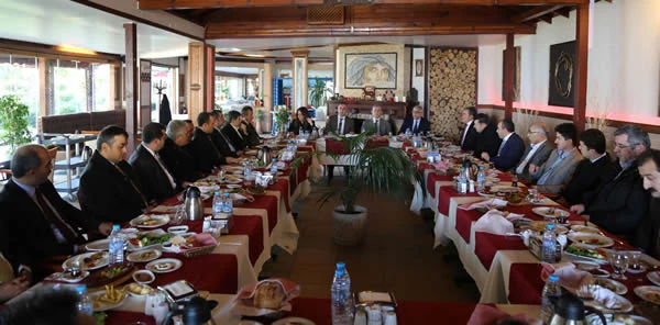 Sapanca'da 'Eğitimde Başarı' Konulu Toplantı